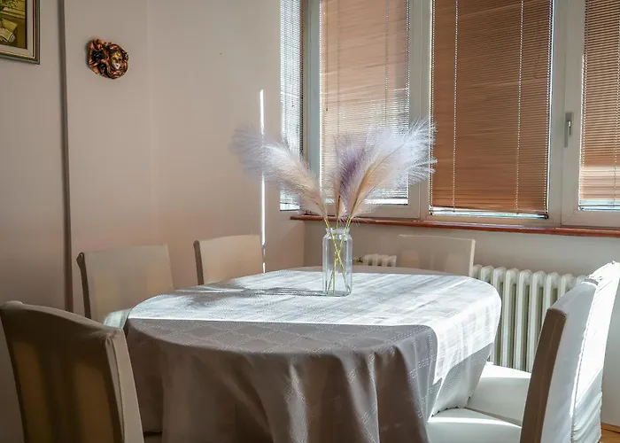 Centre Comfort - Free Parking Apartment *